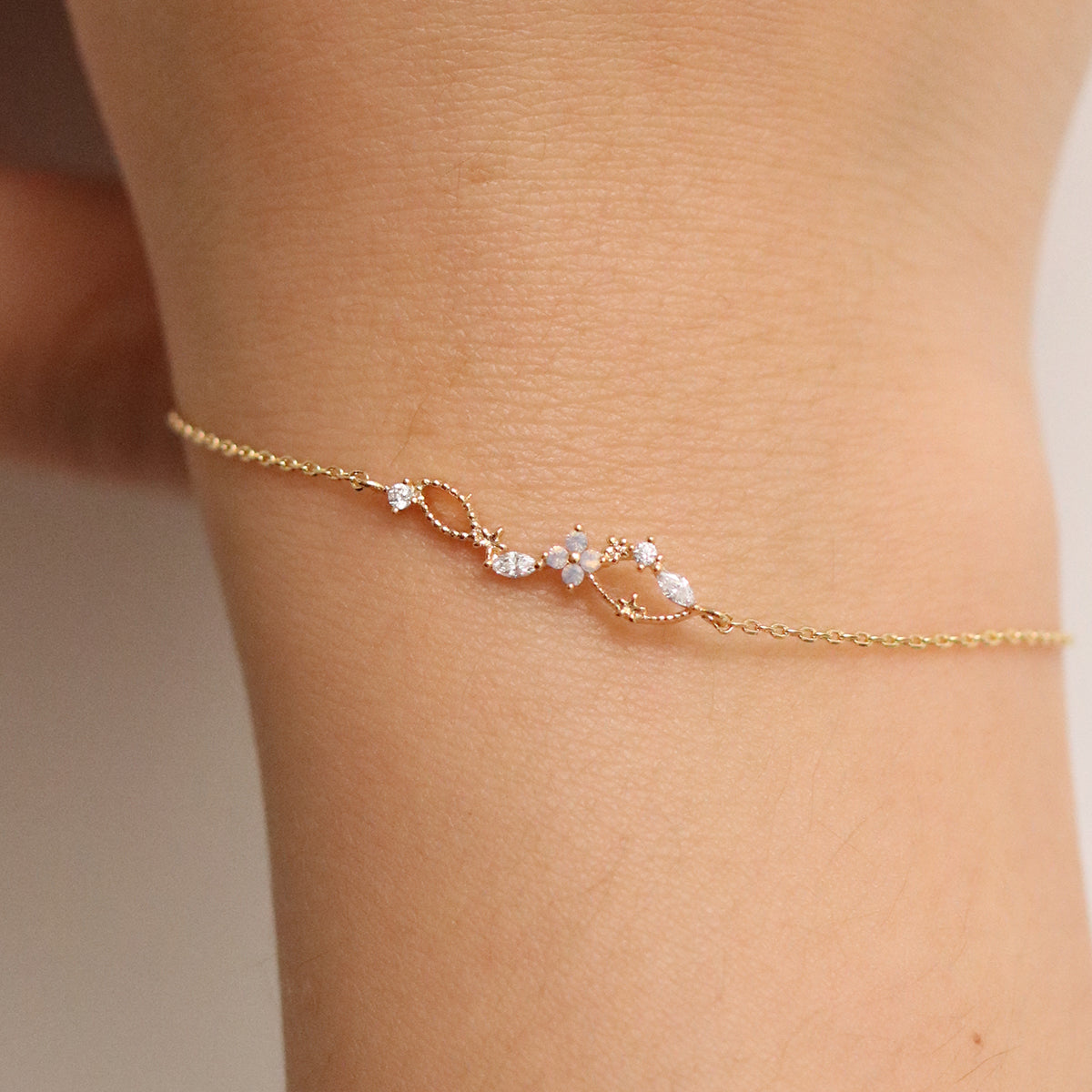 Moonstone daisy cubic bracelet-2